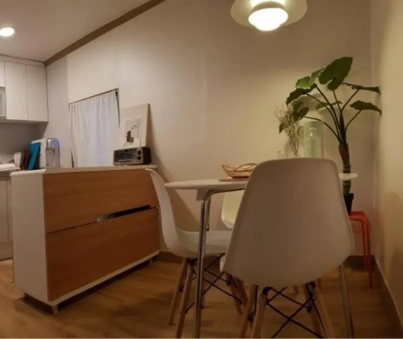 Villa 3 Rooms For Rent Near Mapo-Gu Office Station, Mapo-Gu, Seoel